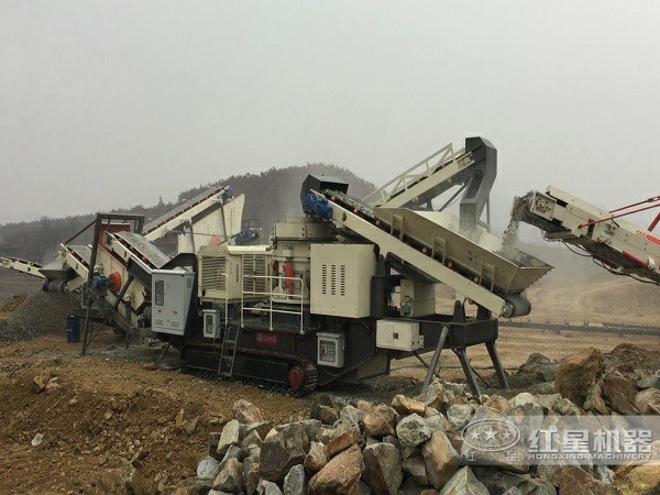 履帶式移動(dòng)破碎站