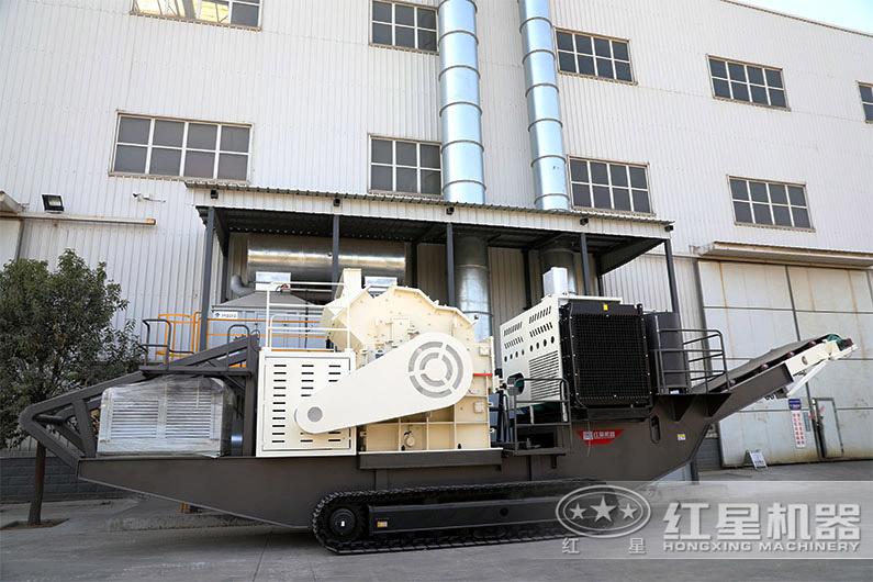 時(shí)產(chǎn)400噸大型移動(dòng)破碎機(jī)，全面移動(dòng)，履帶自行驅(qū)動(dòng)