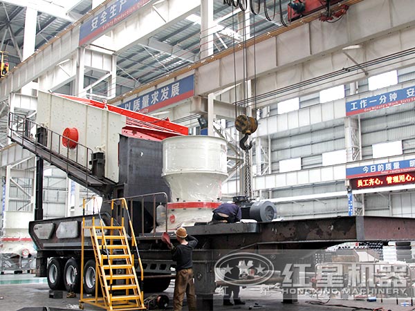 時(shí)產(chǎn)400噸大型移動(dòng)破碎機(jī)，配圓錐破